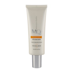 ضدآفتاب ّSPF50 بژ طبیعی روشن کننده پوست 55 میل برند ام کیو